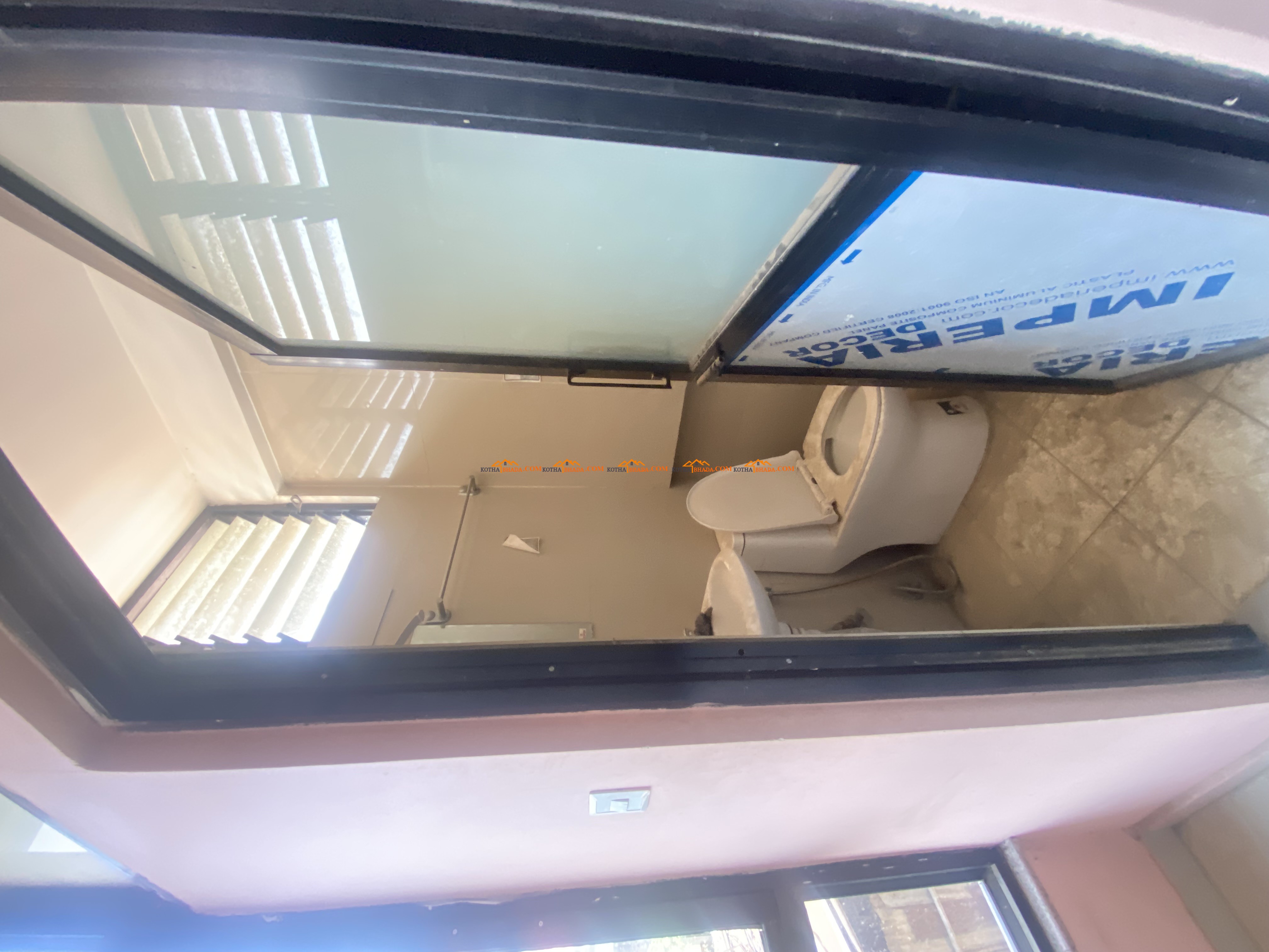 Commercial space available for rent in Gwarko