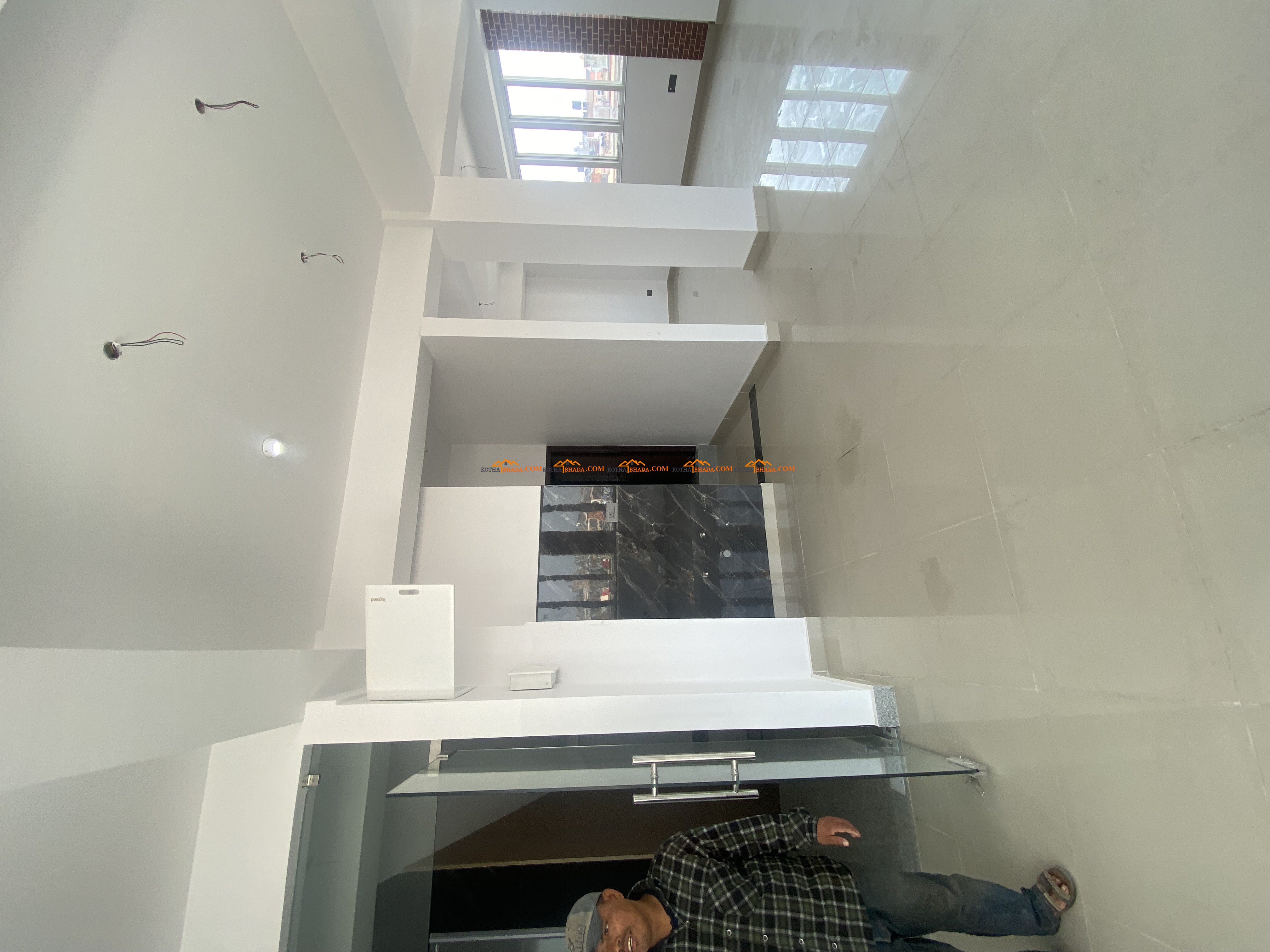 Office space available for rent in Gwarko ( with roof)