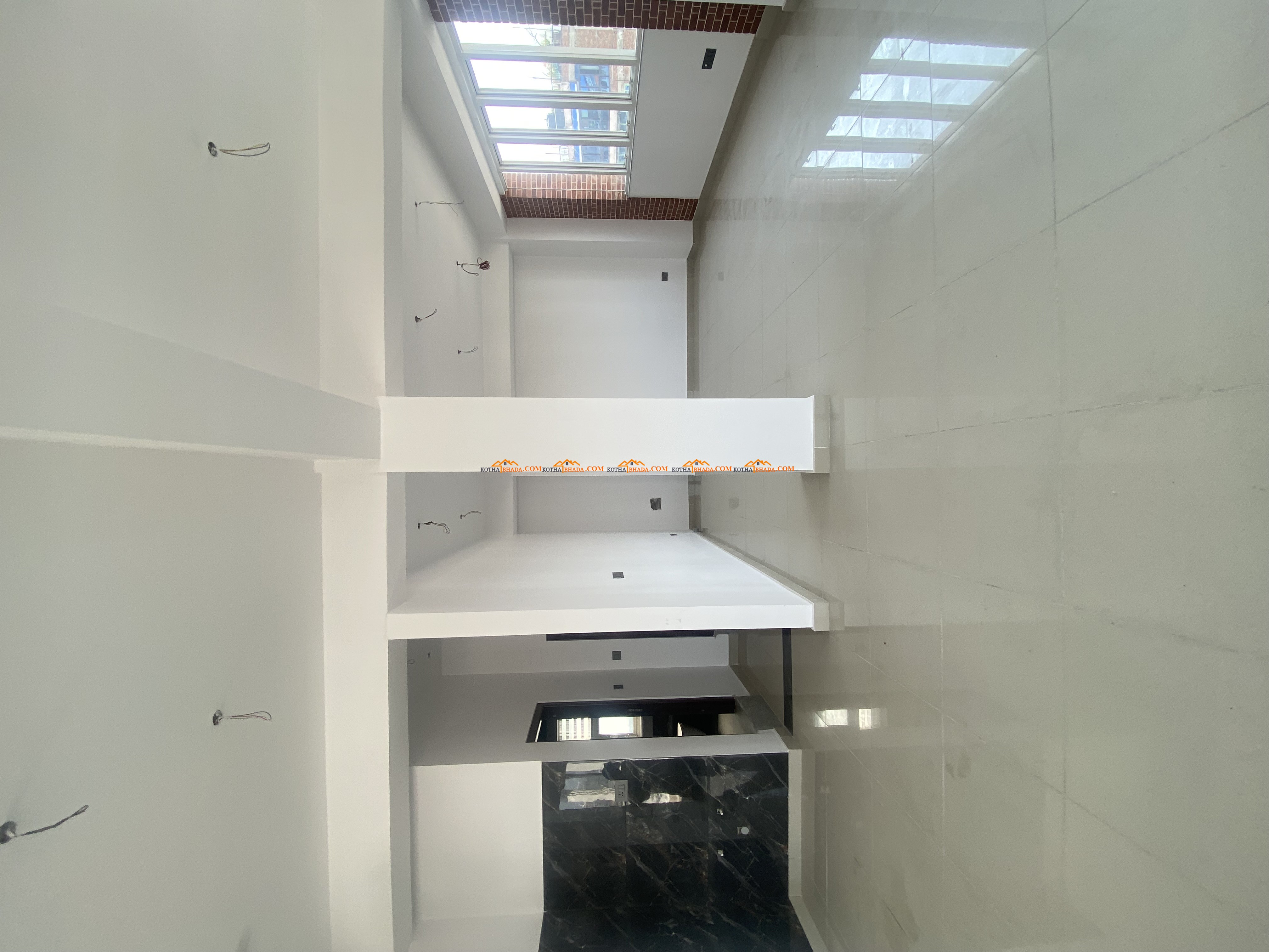 Office space available for rent in Gwarko ( with roof)