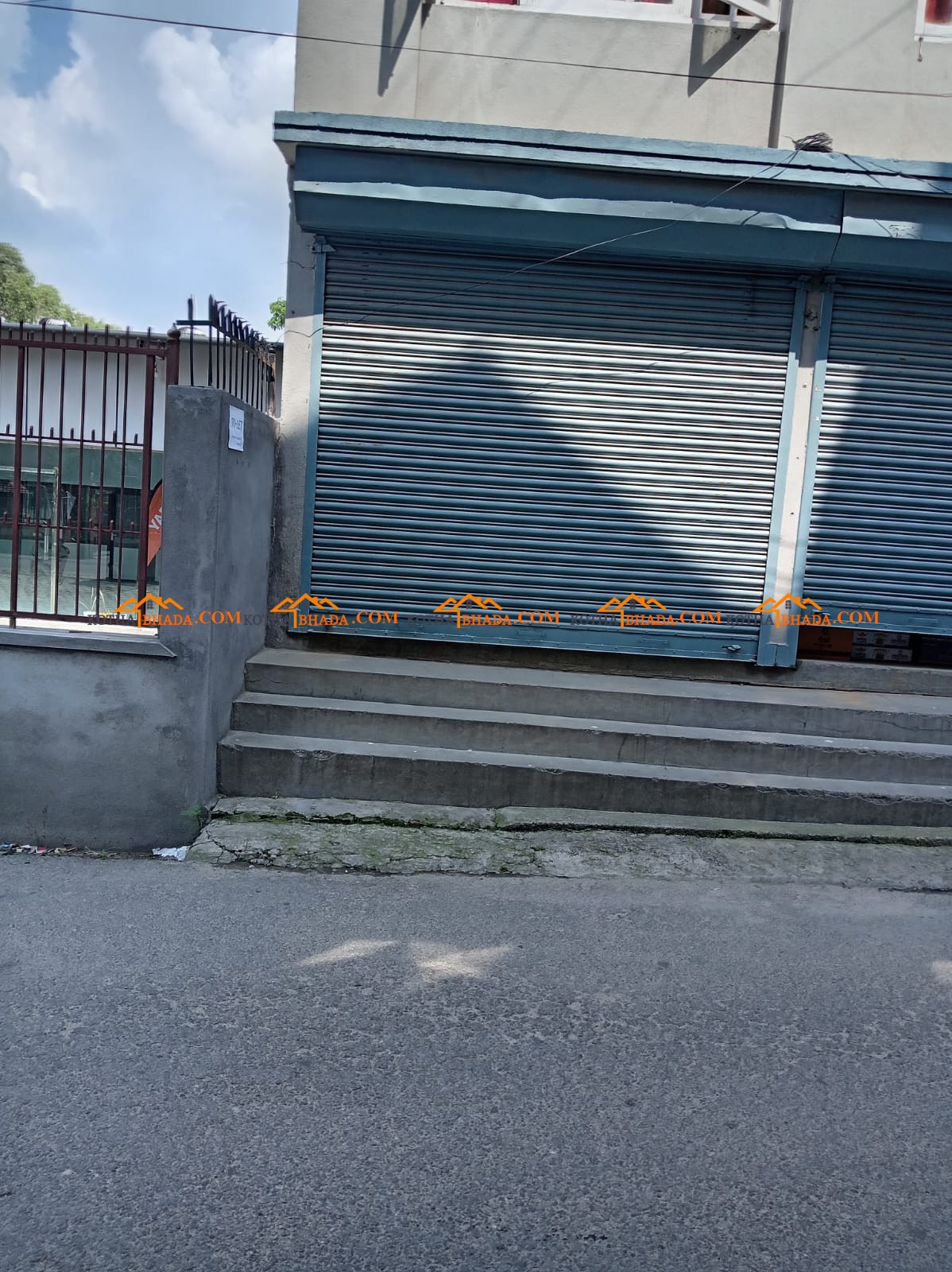 Shutter available for rent near UN Park