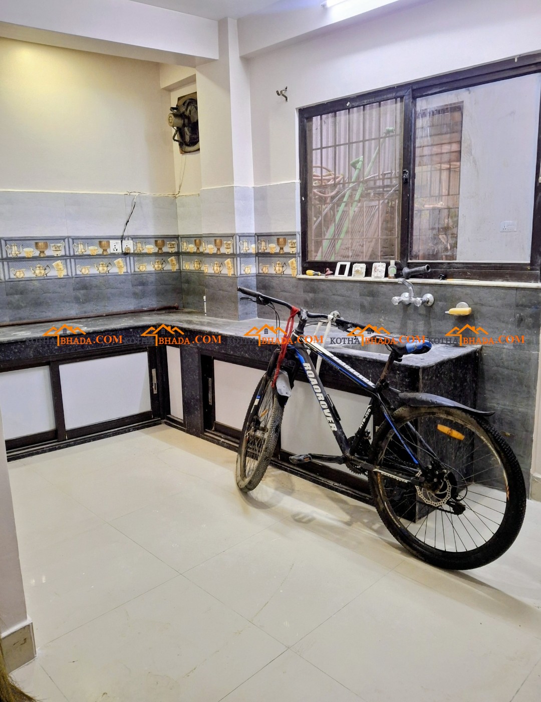 Flat Rent on Hattiban(near micro park and safa bazar) @18k
