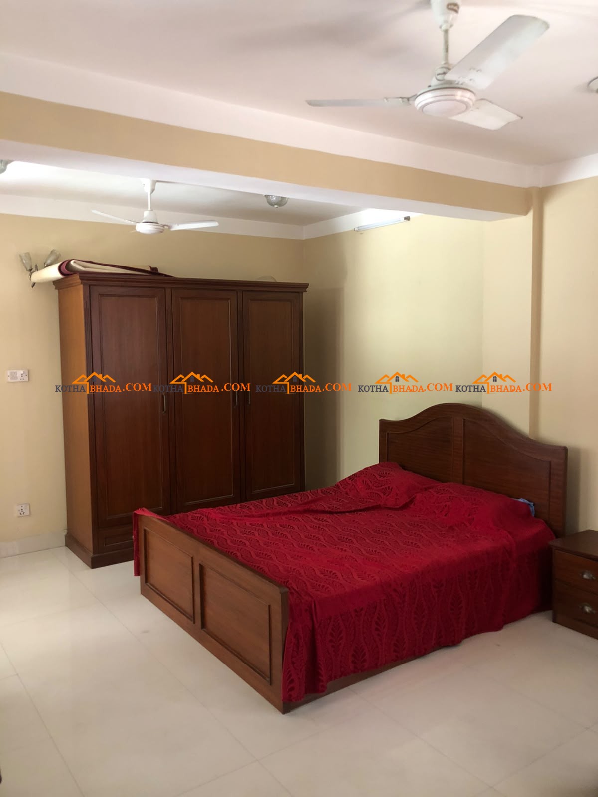 Fully furnished flat available in Lainchaur Rent Only @60k