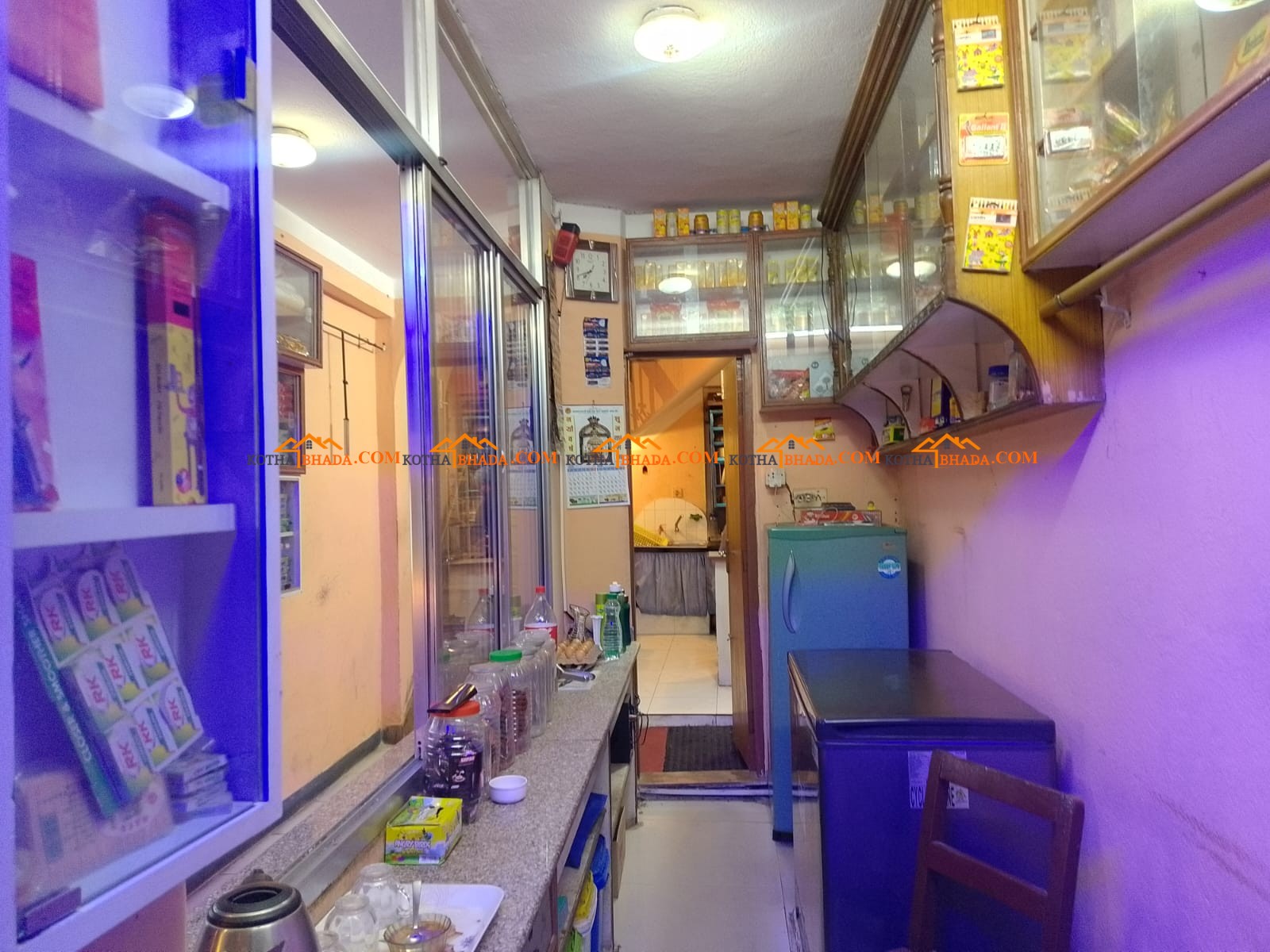 Small Burger Cafe available in Chetrapati - Dhalko Rent Only 25k