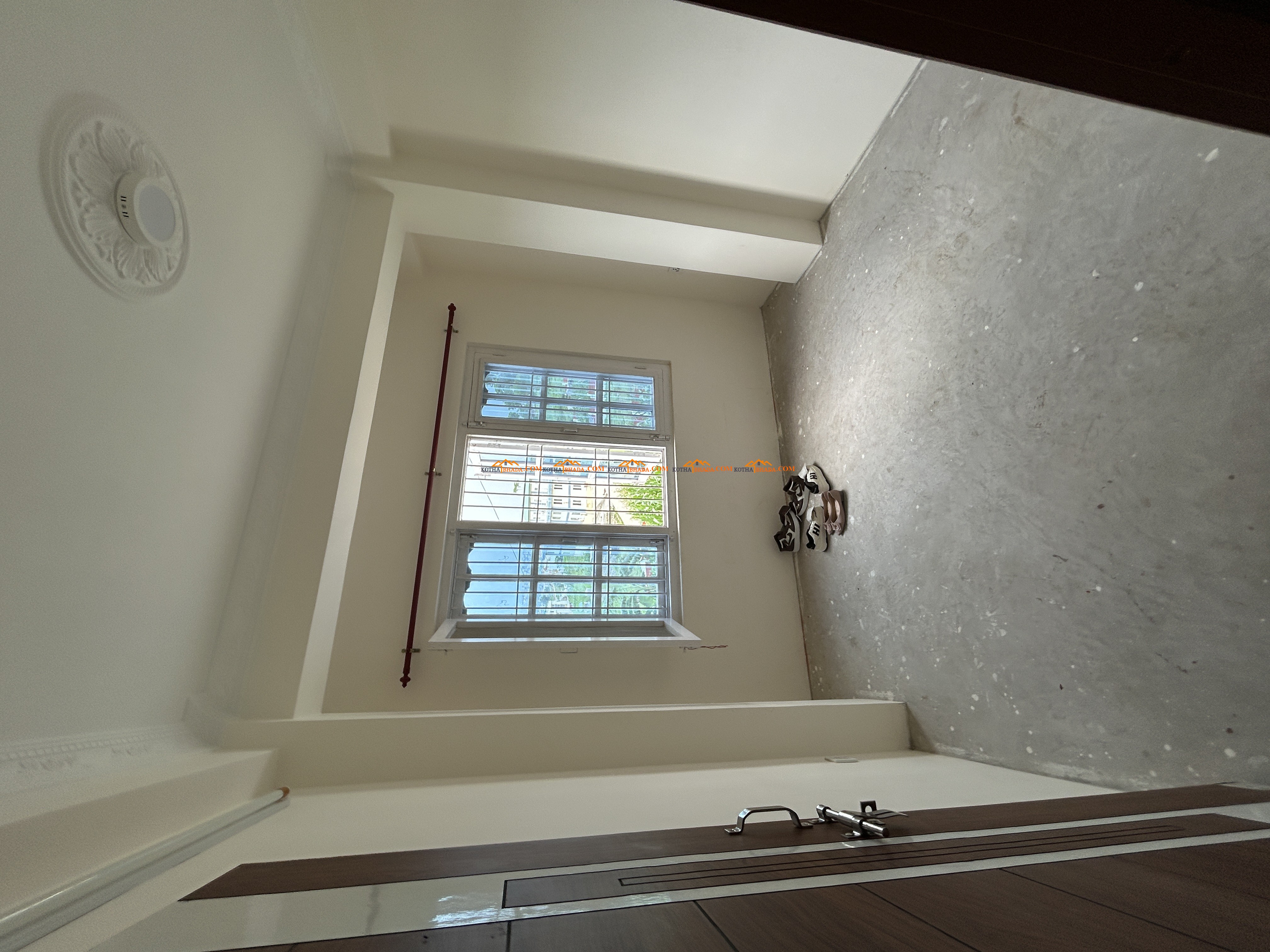 2 rooms available.for rent in Chargare Kiritpur with 24/7 water